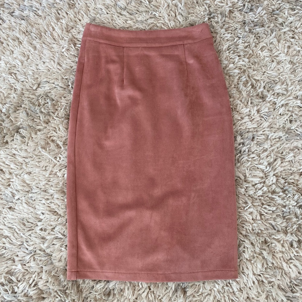 Lulus superpower blush suede pencil skirt - Picture 2 of 3
